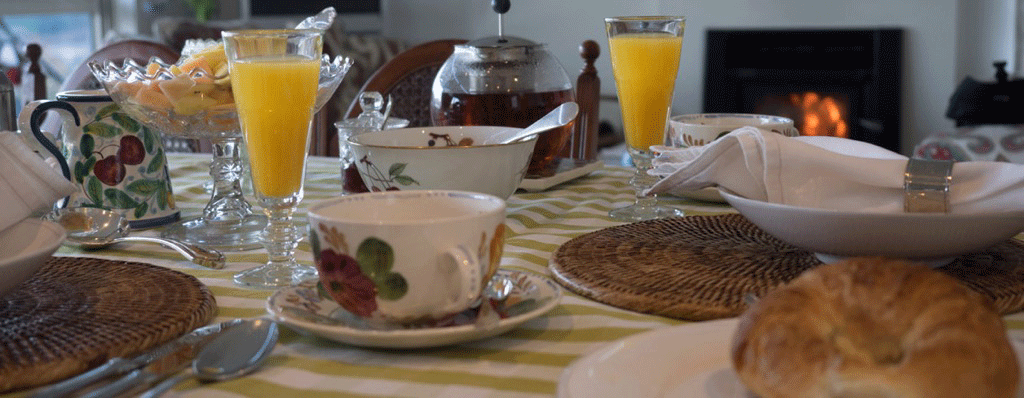 Breakfast at L'abri in our house rooms